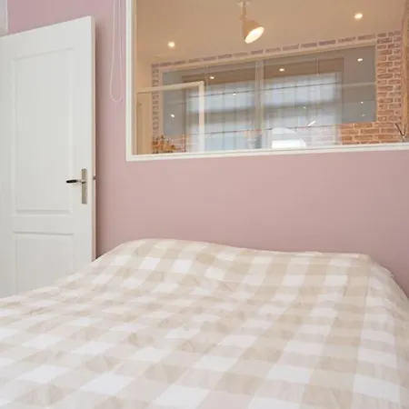 Location 2 Bedroom Groundfloor With Garden