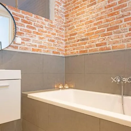 公寓 Location 2 Bedroom Groundfloor With Garden