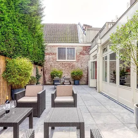 Location 2 Bedroom Groundfloor With Garden Apartment *