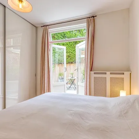 Location 2 Bedroom Groundfloor With Garden Den Haag