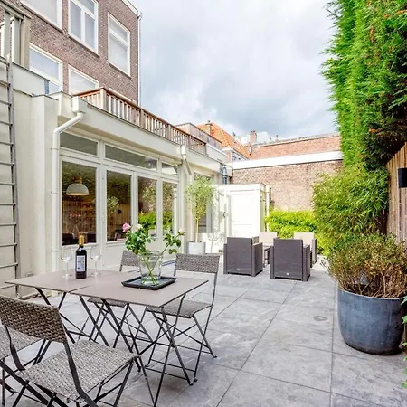 Location 2 Bedroom Groundfloor With Garden