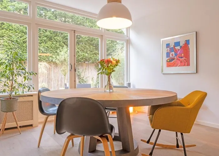 Location 2 Bedroom Groundfloor With Garden