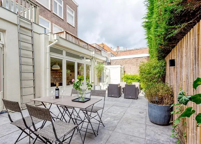 Location 2 Bedroom Groundfloor With Garden