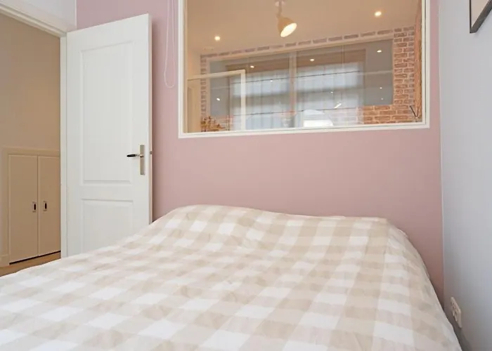 Apartment Location 2 Bedroom Groundfloor With Garden Den Haag