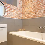 Apartamento Location 2 Bedroom Groundfloor With Garden *
